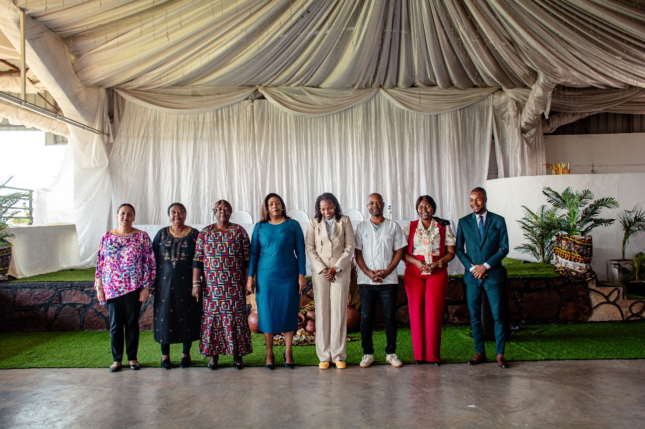 Projecto Mulher que Levanta Outras Mulheres